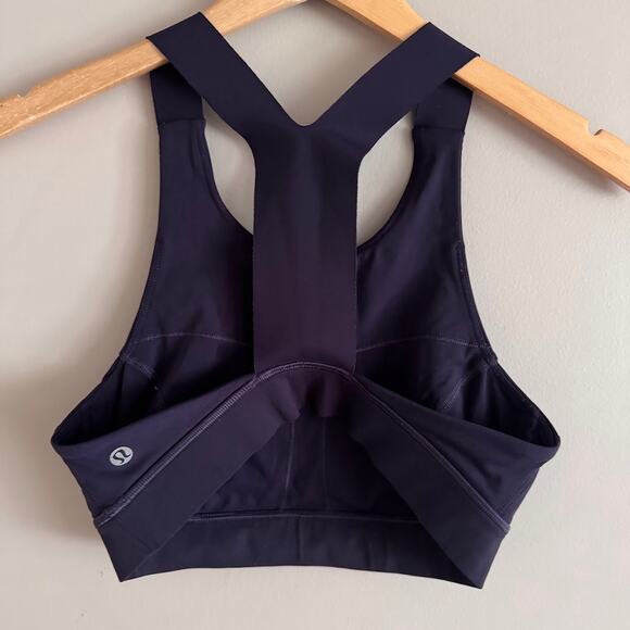 Lululemon Fast & Free Bra Dark Purple Sports Bra Workout Size 6 W2AG9S - Picture 2 of 3
